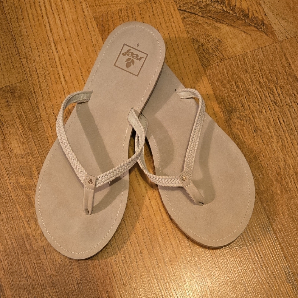 Reef Cream Sandals Classic Thong Design